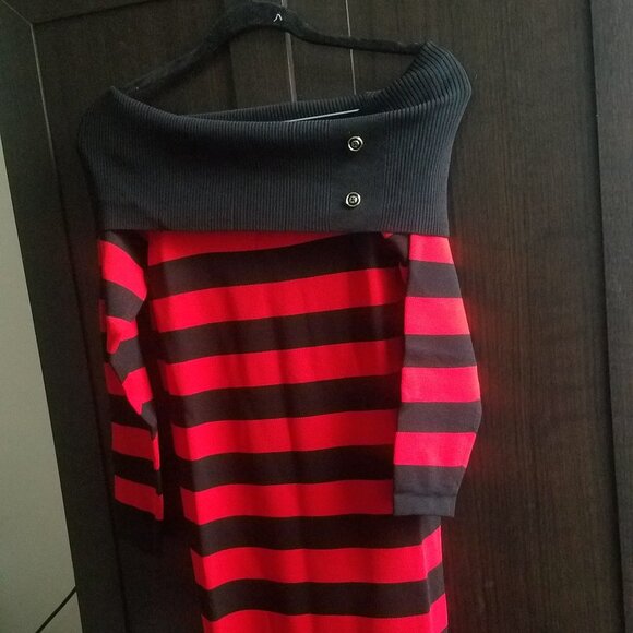 NWT off-the-shoulder stripes sweater dress, size S. - Picture 5 of 8